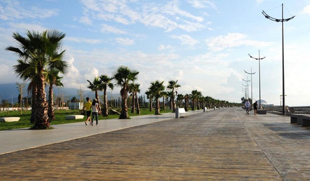 Apart Hotel In Black Sea Tower Batumi Exterior foto